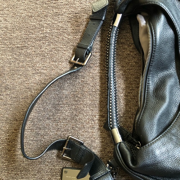 Handbag - Picture 2 of 7